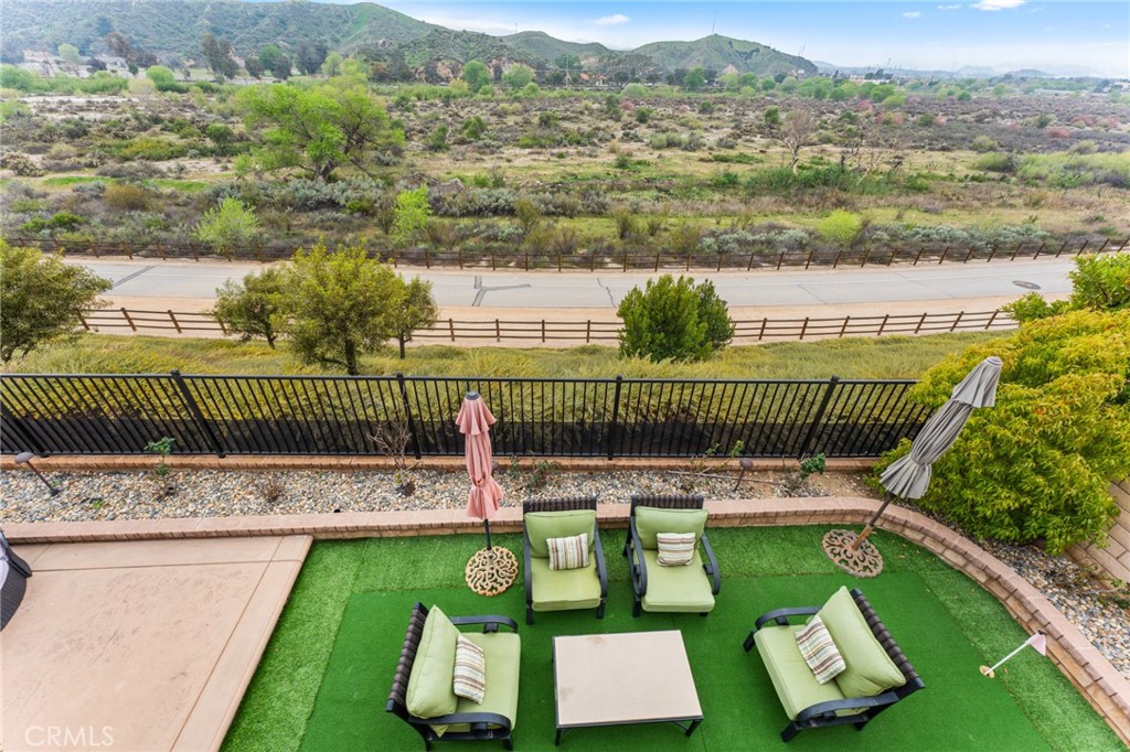 26607 Millhouse Drive Saugus, CA 91350 - Photo 34 of 68