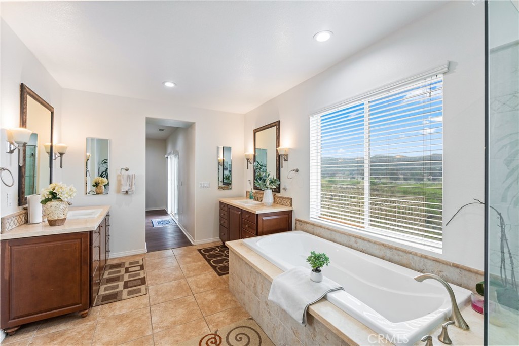 26607 Millhouse Drive Saugus, CA 91350 - Photo 37 of 68