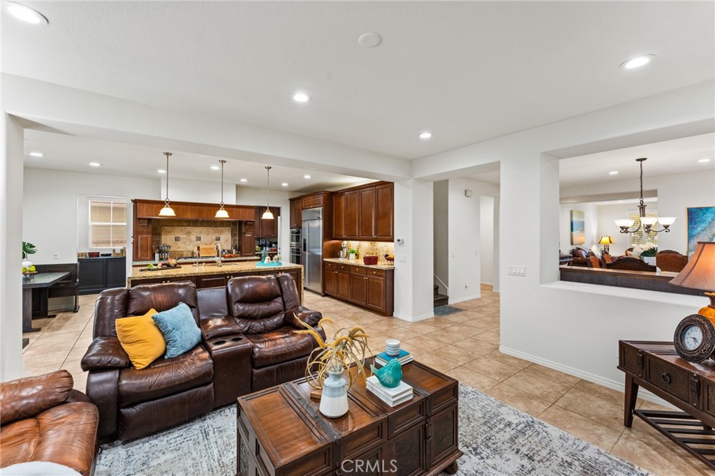 26607 Millhouse Drive Saugus, CA 91350 - Photo 9 of 68