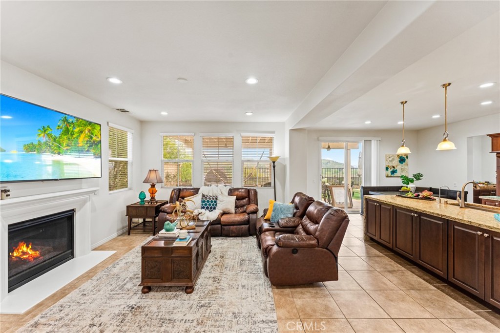 26607 Millhouse Drive Saugus, CA 91350 - Photo 10 of 68