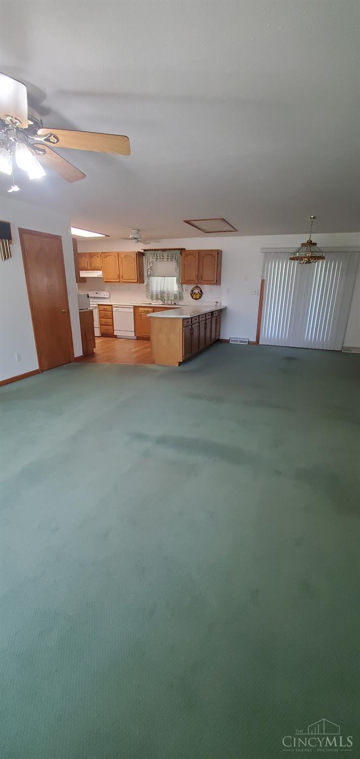 11949 Jacksonburg Road Middletown, OH 45042 - Photo 8 of 15