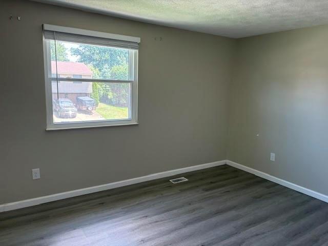 183 Old Ridge Road Coraopolis, PA 15108 - Photo 23 of 32