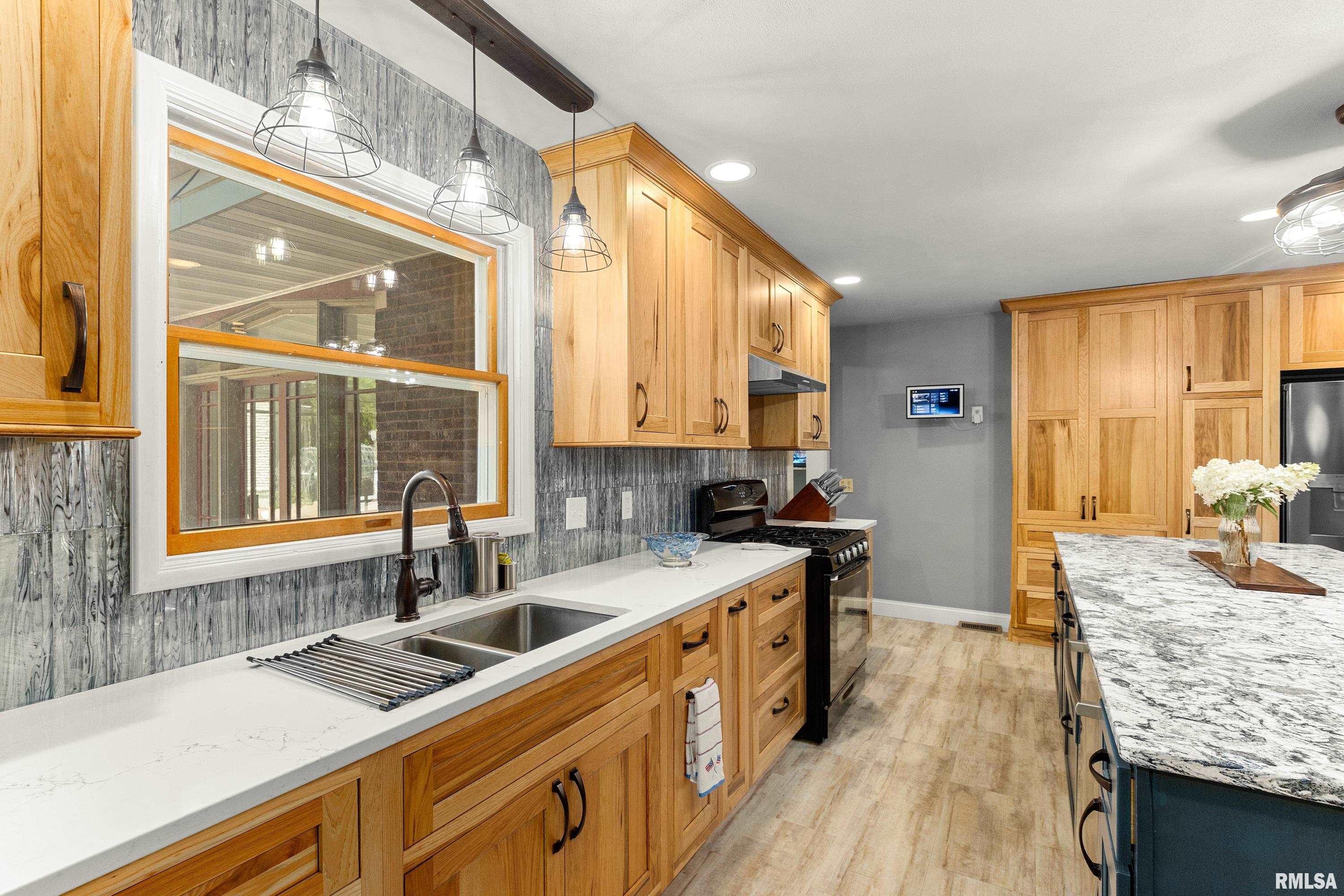 211 West 3rd Street Delavan, IL 61734 - Photo 38 of 61