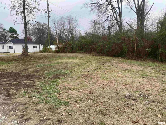 $23,000 | 205 North Stuyvesant Street, Benton, IL 62812