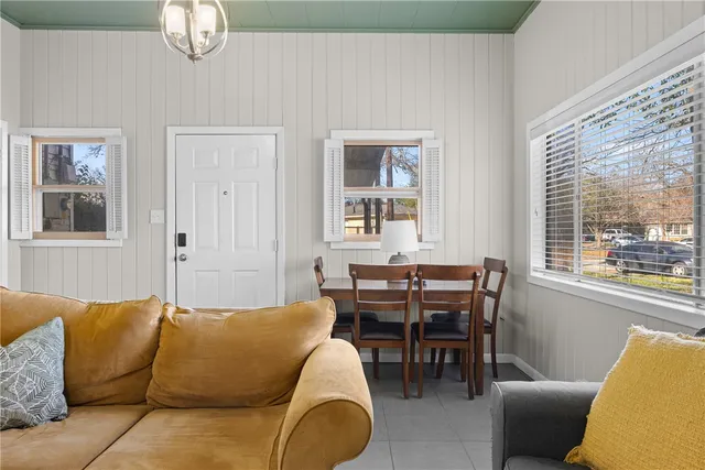 $369,900 | 909 Enfield Street, Bryan, TX 77802