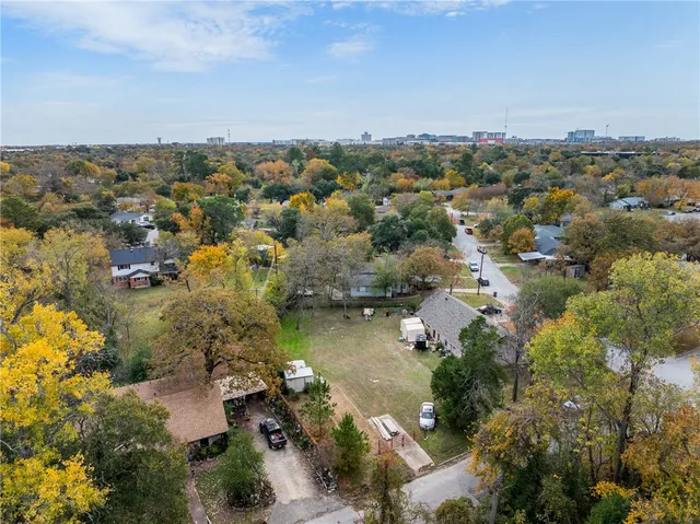 $369,900 | 909 Enfield Street, Bryan, TX 77802