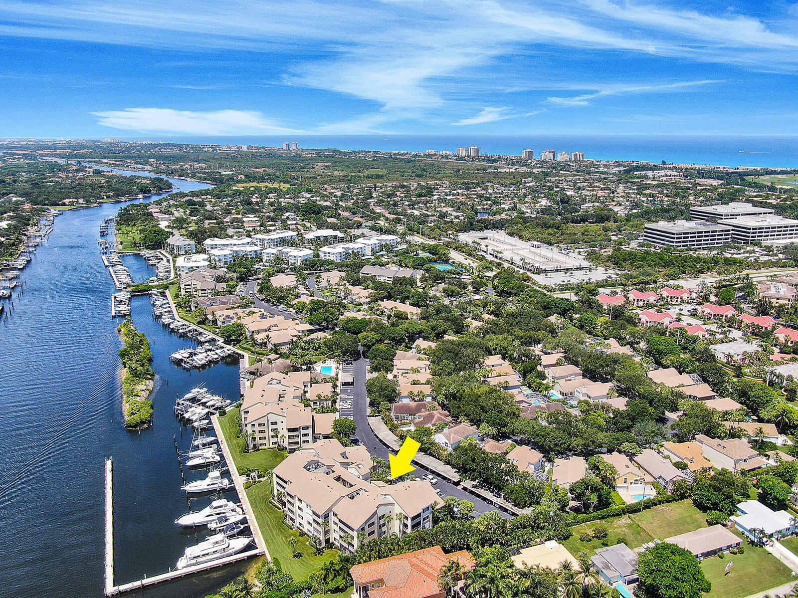 Arial of 900 building and Intracoastal