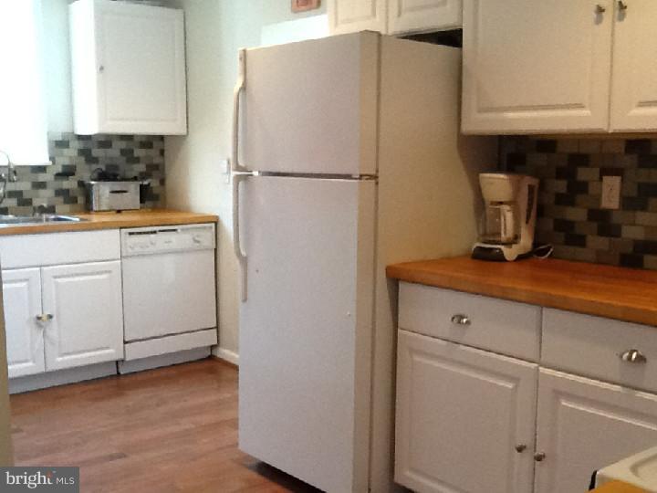 244 Friendship Road Drexel Hill, PA 19026 - Photo 12 of 25 Kitchen