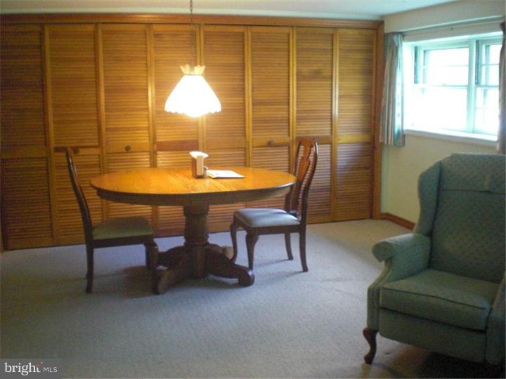 1216 Chesterfield Road Barrington, NJ 08033 - Photo 8 of 13