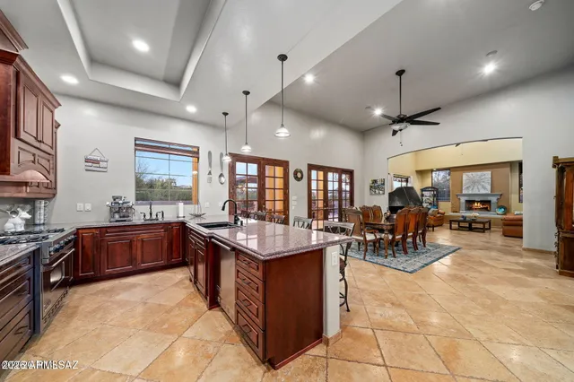 $1,800,000 | 4496 North Vía Bellas Catalinas, Tucson, AZ 85718