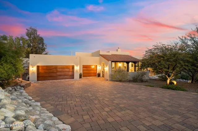 $1,800,000 | 4496 North Vía Bellas Catalinas, Tucson, AZ 85718