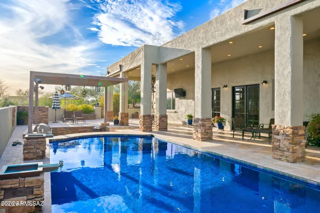 $1,800,000 | 4496 North Vía Bellas Catalinas, Tucson, AZ 85718