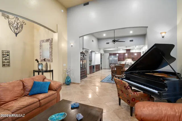 $1,800,000 | 4496 North Vía Bellas Catalinas, Tucson, AZ 85718