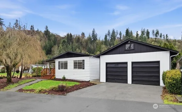 $180,000 | 8512 144th Avenue East, Unit 13, Puyallup, WA 98372