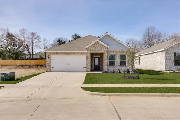 $329,900 | 732 Layton Court, Seagoville, TX 75159
