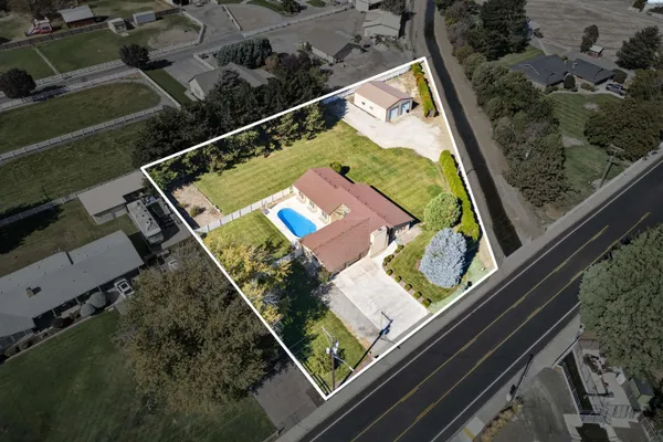 $615,000 | 2610 South Vancouver Street, Kennewick, WA 99337