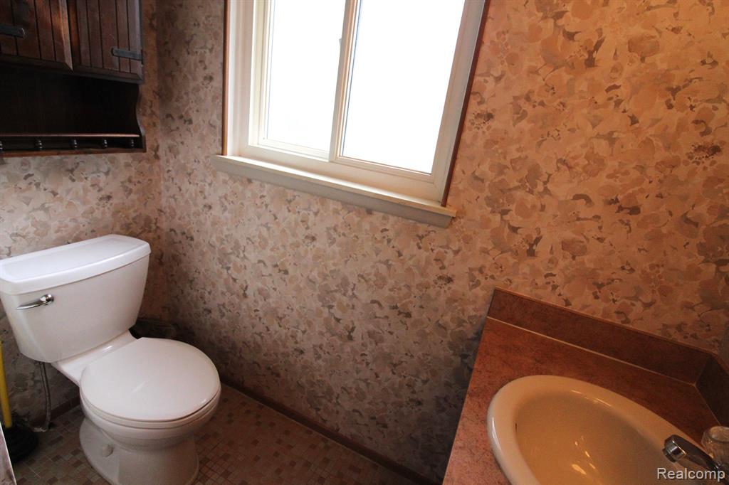 14732 East 13 Mile Road Warren, MI 48088 - Photo 22 of 40 Gallery Image 22