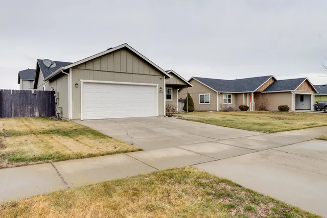 $370,000 | 12506 West Meadow Court, Airway Heights, WA 99001