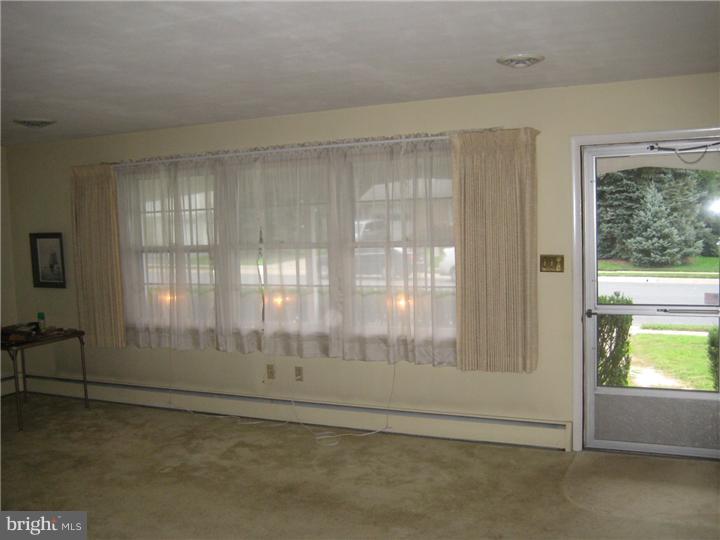1753 Westwood Road Reading, PA 19610 - Photo 4 of 7 Gallery Image 4