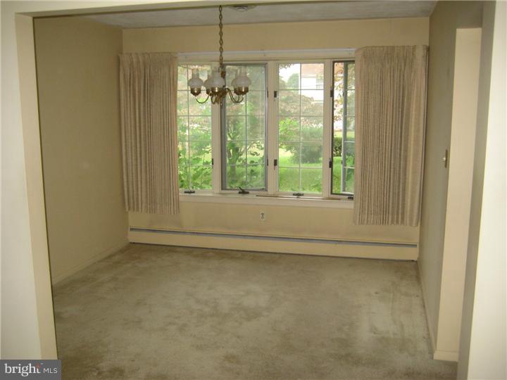 1753 Westwood Road Reading, PA 19610 - Photo 5 of 7 Gallery Image 5