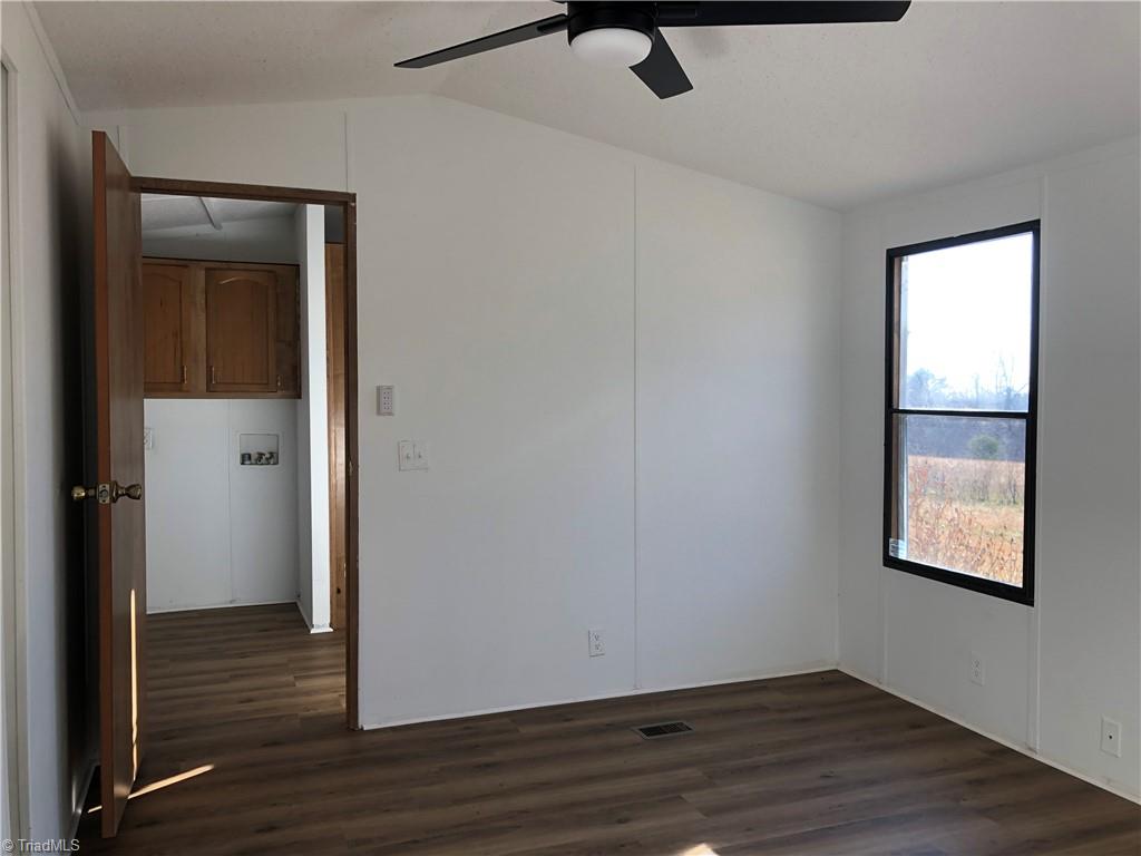 104 Country Place Road Cana, VA 24317 - Photo 16 of 35 Gallery Image 16