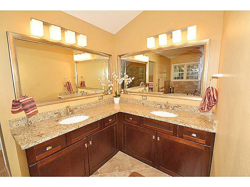 9165 Stratton Court Fishers, IN 46037 - Photo 13 of 24 Gallery Image 13