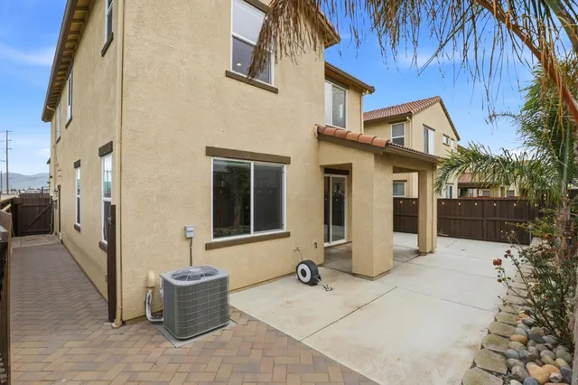 $725,000 | 504 Sandpiper Lane, Hollister, CA 95023