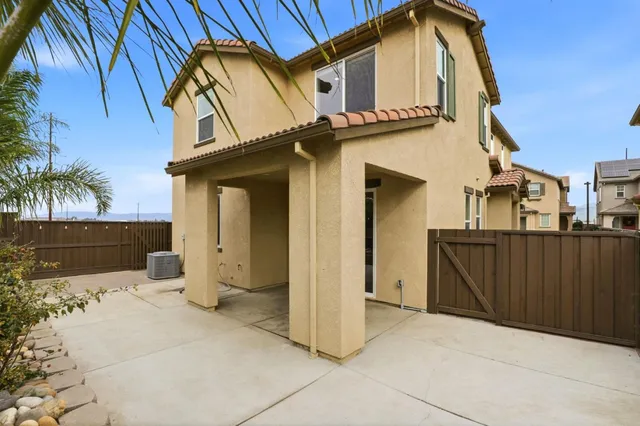 $725,000 | 504 Sandpiper Lane, Hollister, CA 95023