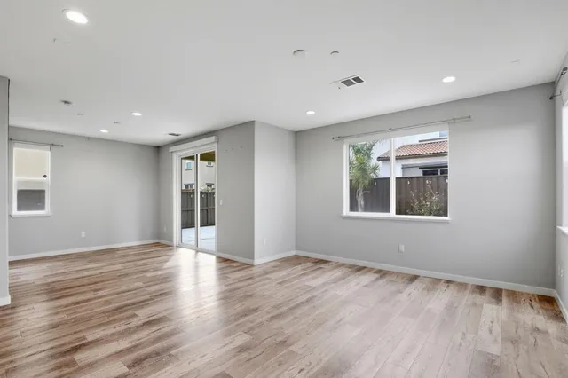 $725,000 | 504 Sandpiper Lane, Hollister, CA 95023