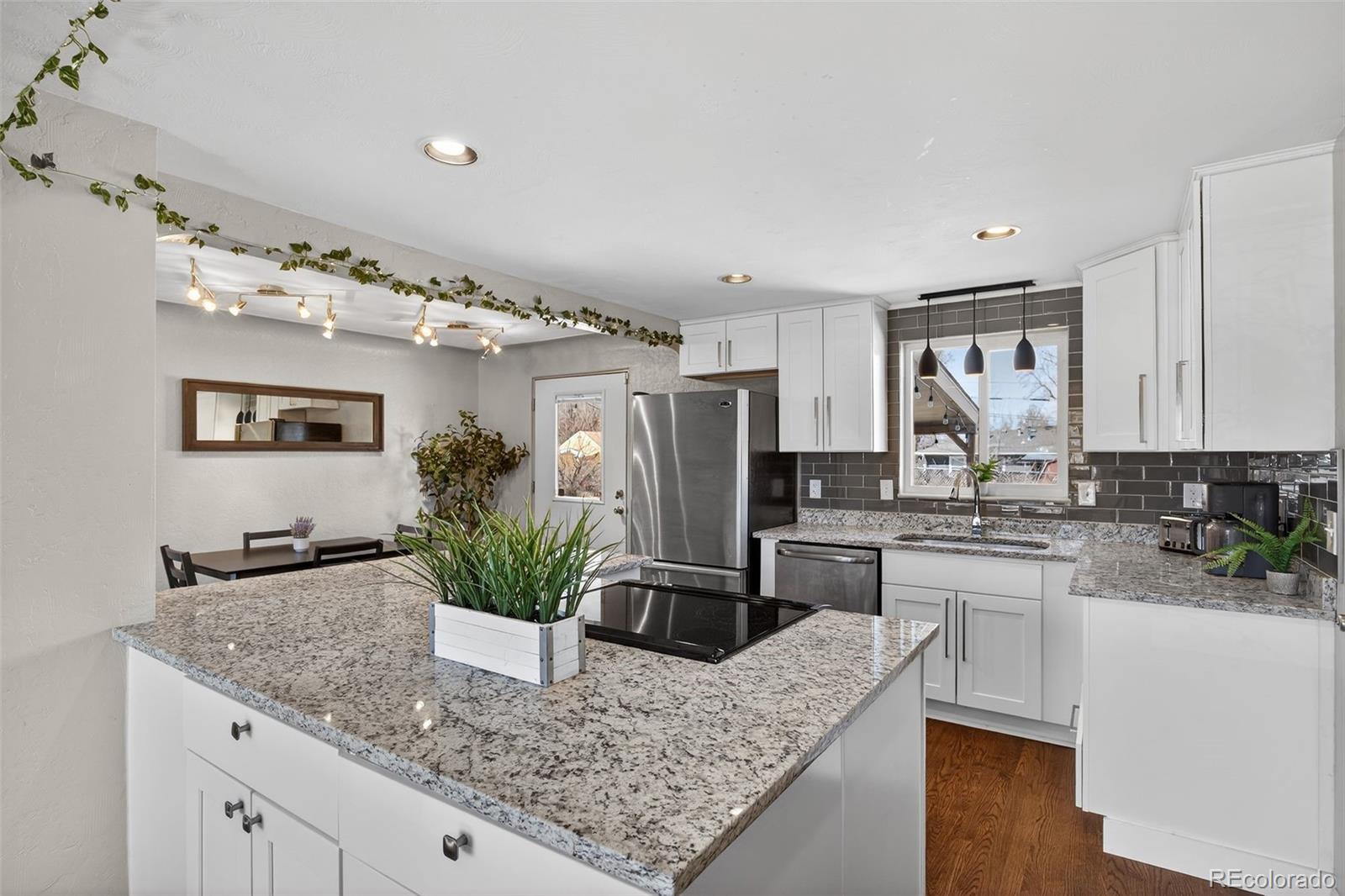 6625 West 44th Place Wheat Ridge, CO 80033 - Photo 11 of 38