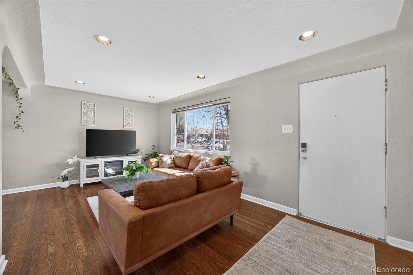 6625 West 44th Place Wheat Ridge, CO 80033 - Photo 7 of 38