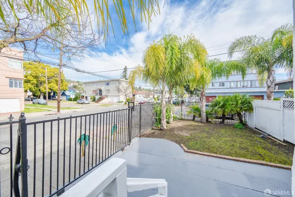 $850,000 | 6029 MacArthur Boulevard, Oakland, CA 94605