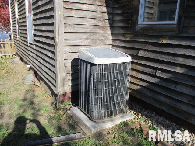 110 West Locust Street La Rose, IL 61541 - Photo 19 of 27