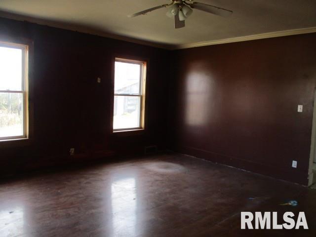 110 West Locust Street La Rose, IL 61541 - Photo 5 of 27