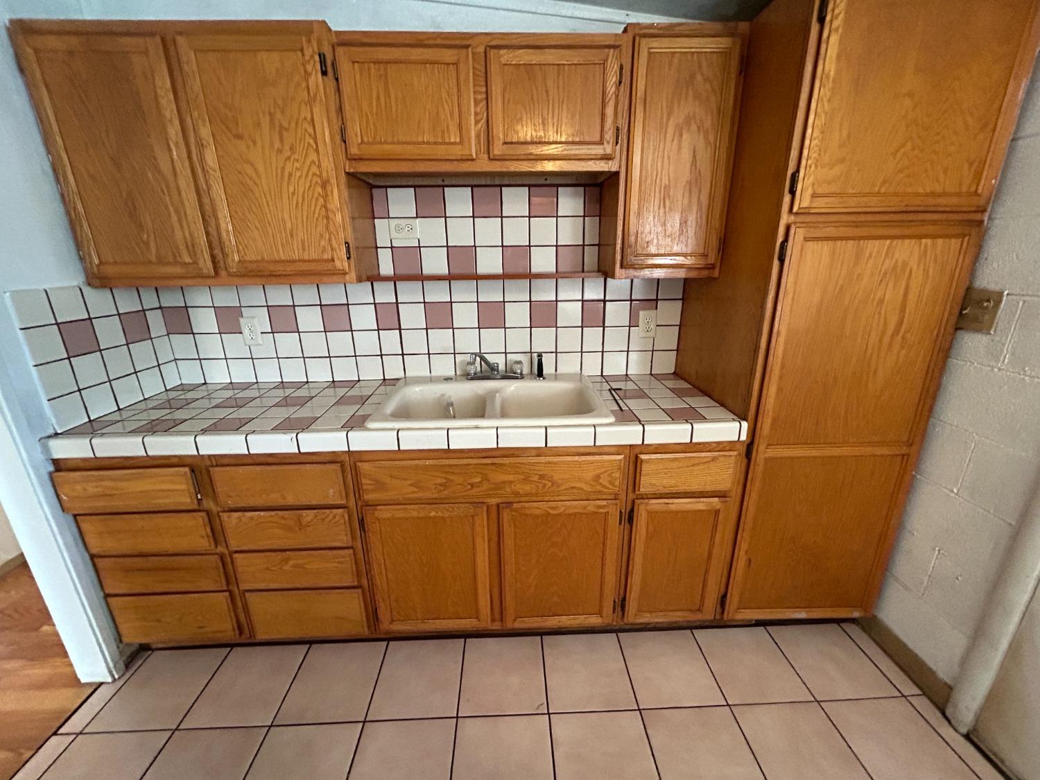 236 K Street Sanger, CA 93657 - Photo 6 of 23