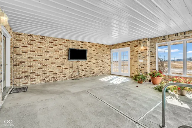 $750,000 | 3693 County Road 675 East, Darlington, IN 47940