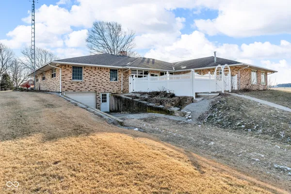 $750,000 | 3693 County Road 675 East, Darlington, IN 47940