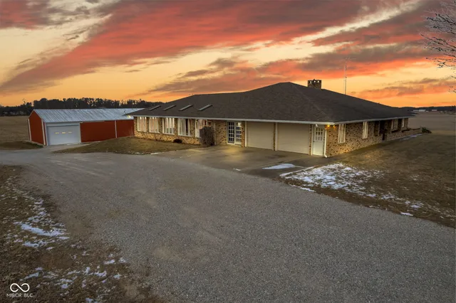 $750,000 | 3693 County Road 675 East, Darlington, IN 47940