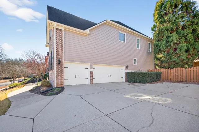 $799,900 | 8023 Sleepy Lagoon Way, Flowery Branch, GA 30542