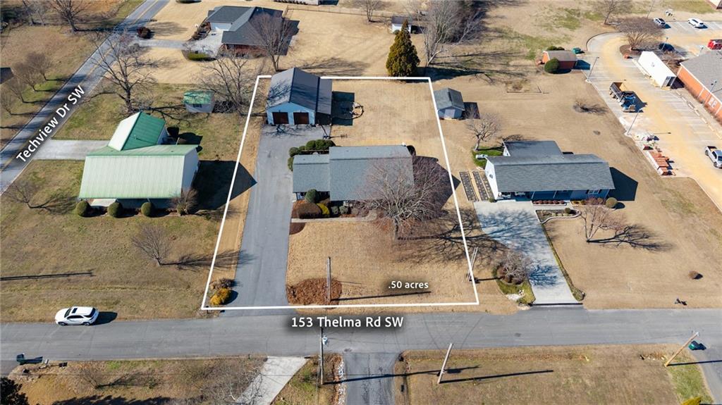 153 Thelma Road Southwest Calhoun, GA 30701 - Photo 3 of 41