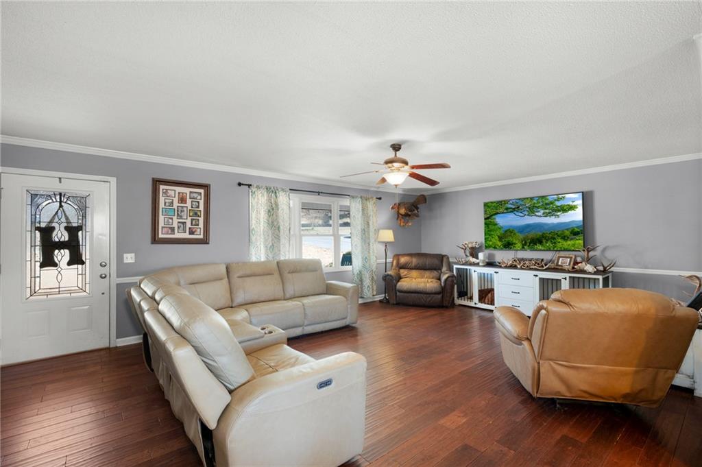 153 Thelma Road Southwest Calhoun, GA 30701 - Photo 10 of 41