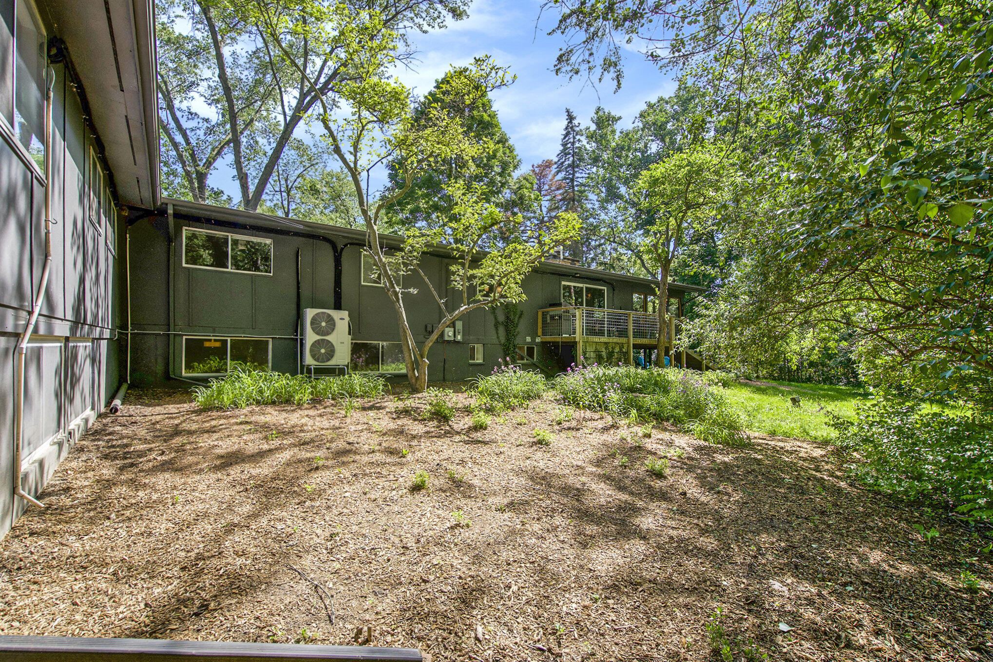 3786 Elizabeth Road Ann Arbor, MI 48103 - Photo 54 of 56 053_dsc03829_640