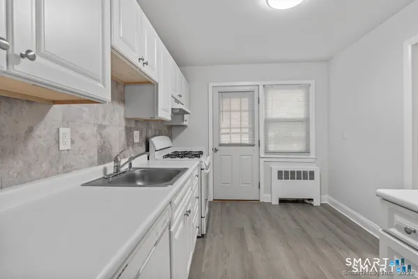 $1,989 | 321 Hamilton Court, Unit C, Stamford, CT 06902