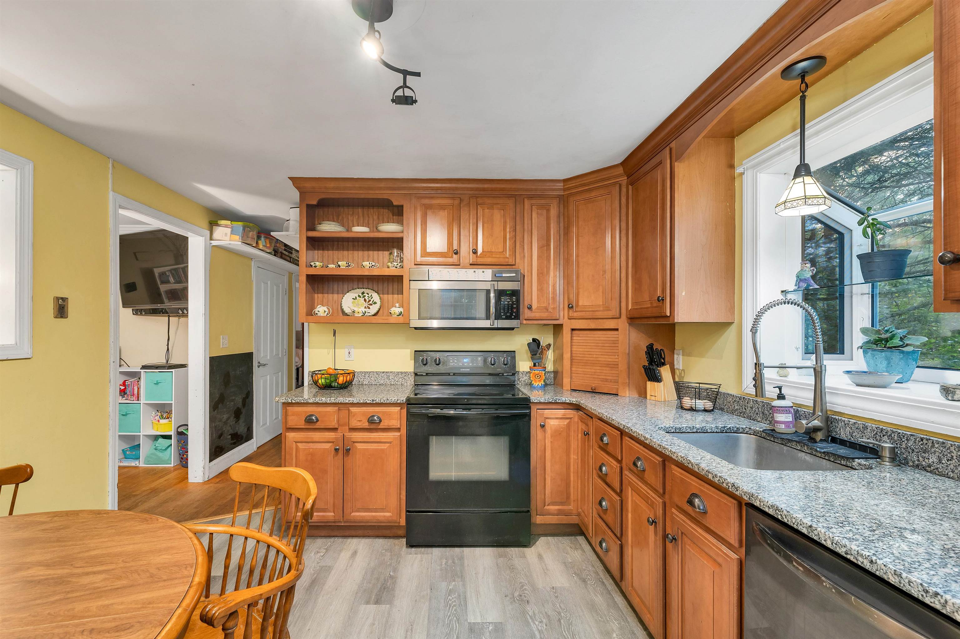 141 Canaan Road Strafford, NH 03884 - Photo 4 of 39