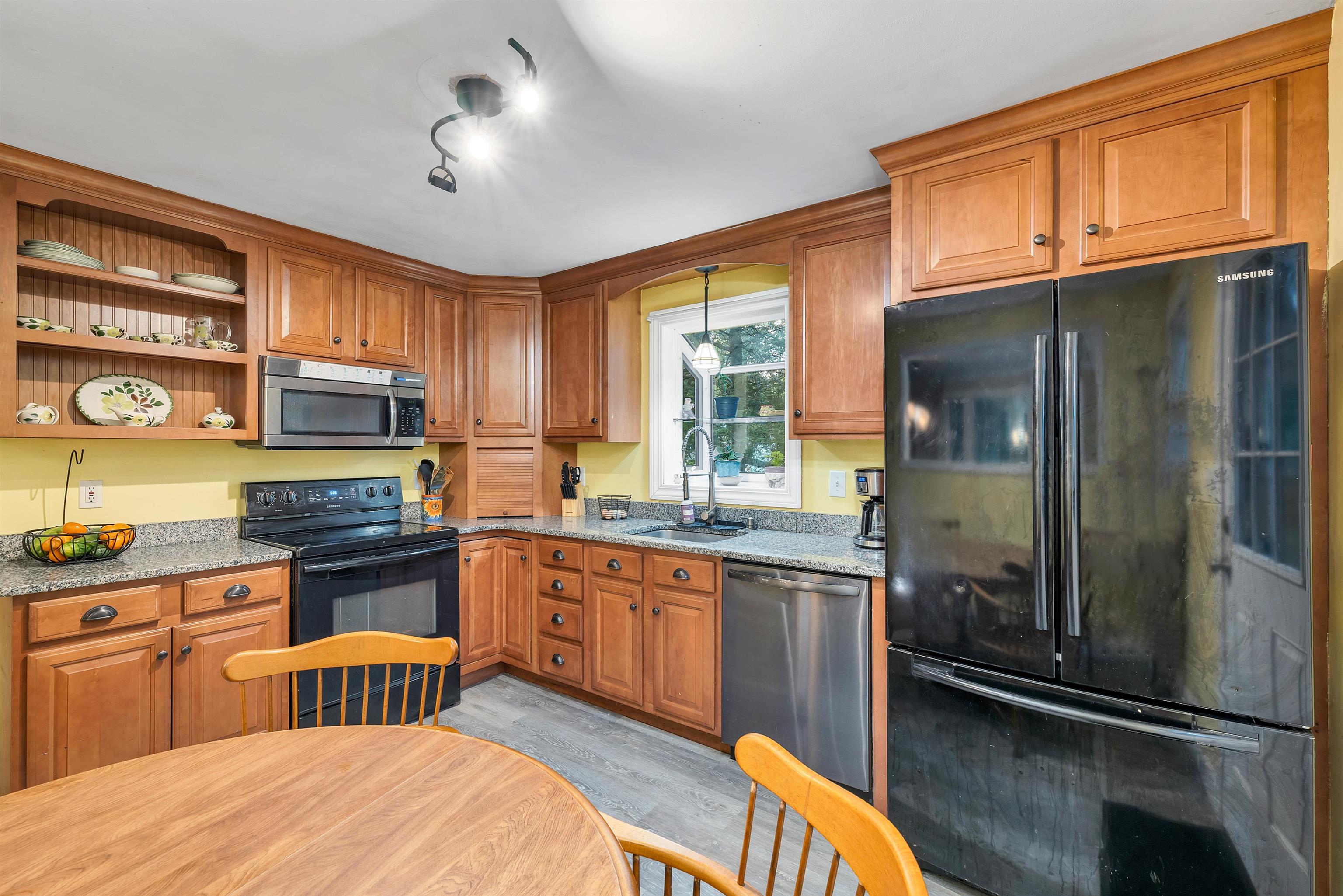 141 Canaan Road Strafford, NH 03884 - Photo 6 of 39