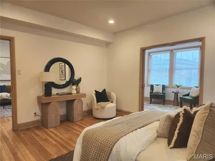 $355,000 | 6226 Southwood Avenue, Unit 2E, St. Louis, MO 63105