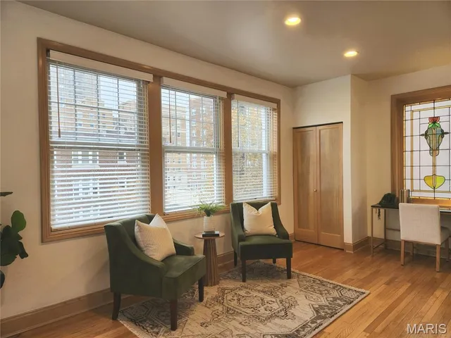 $368,500 | 6226 Southwood Avenue, Unit 2E, St. Louis, MO 63105