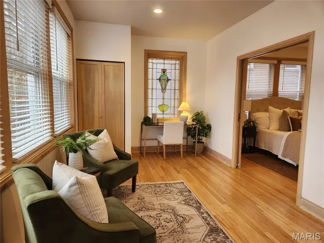 $368,500 | 6226 Southwood Avenue, Unit 2E, St. Louis, MO 63105