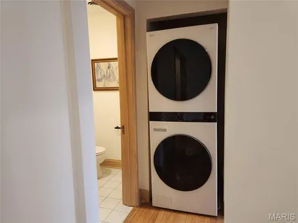 $355,000 | 6226 Southwood Avenue, Unit 2E, St. Louis, MO 63105