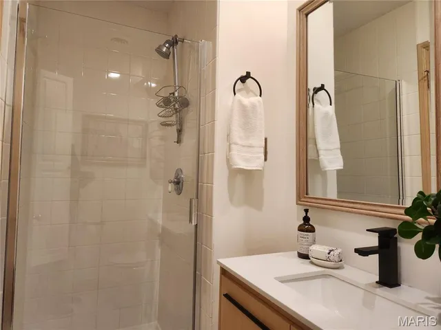 $368,500 | 6226 Southwood Avenue, Unit 2E, St. Louis, MO 63105